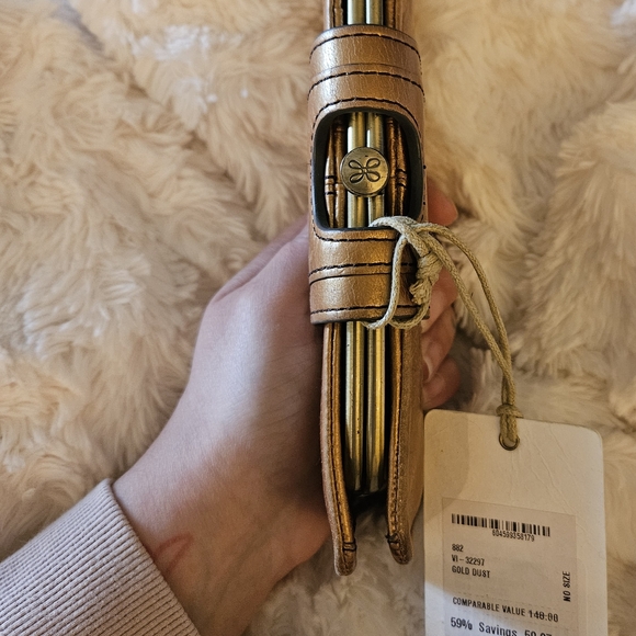 Hobo Gold Dust Leather Clutch - Picture 5 of 10